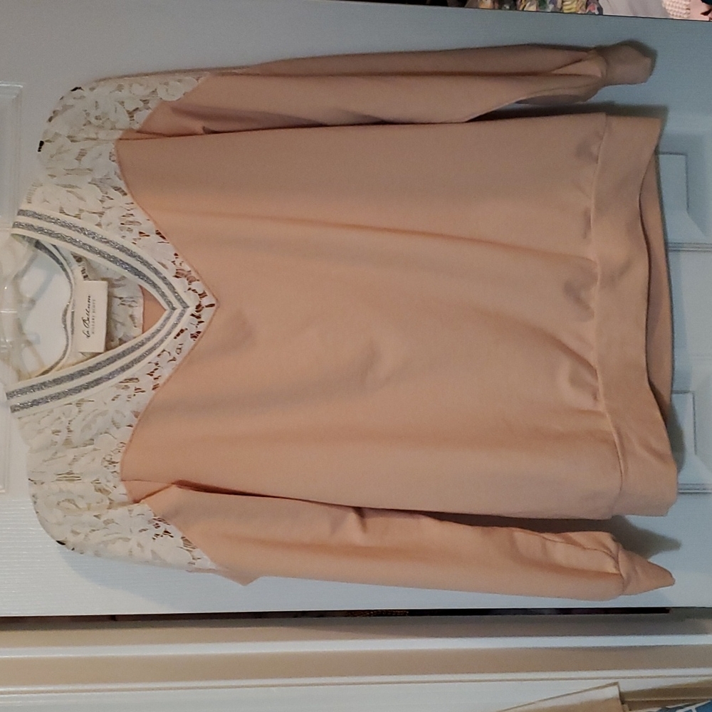 Cute sweatshirt top